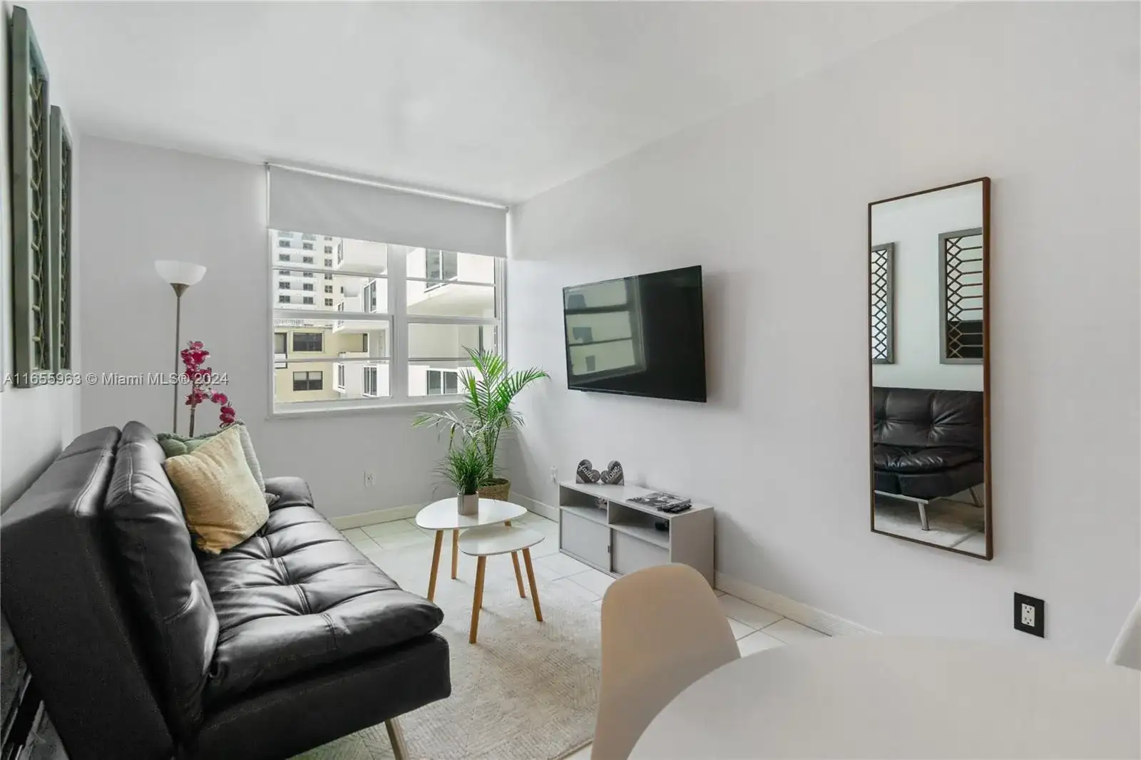 100 Lincoln Rd # 924, Miami Beach FL 33139 photo 2