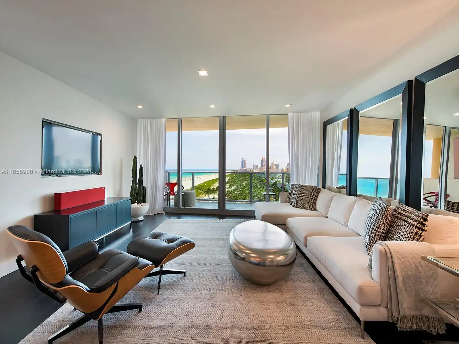 1455 Ocean Dr # 1204, Miami Beach FL 33139 photo 4