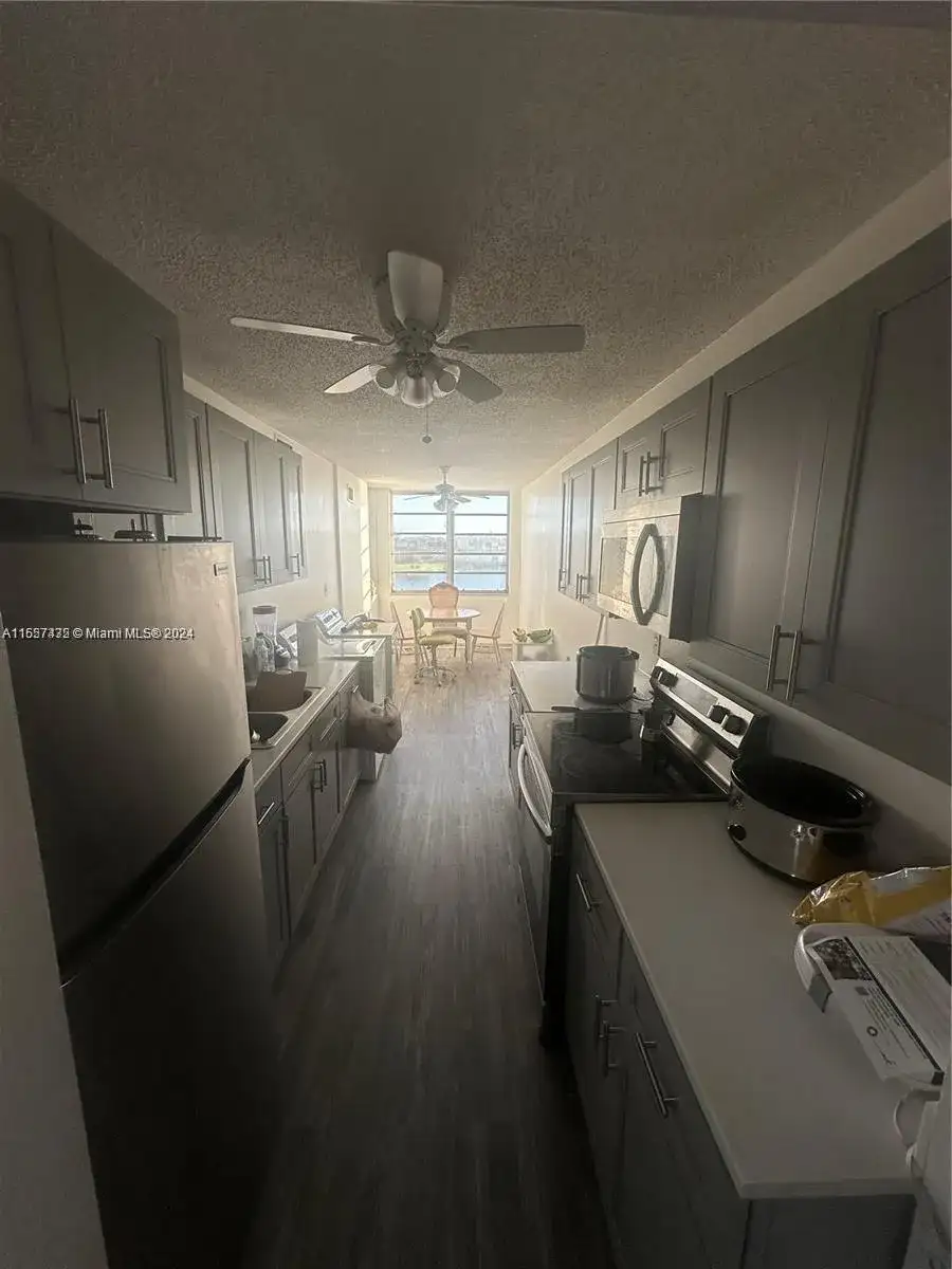1670 NE 191st St # 3, Miami FL 33179 photo 4