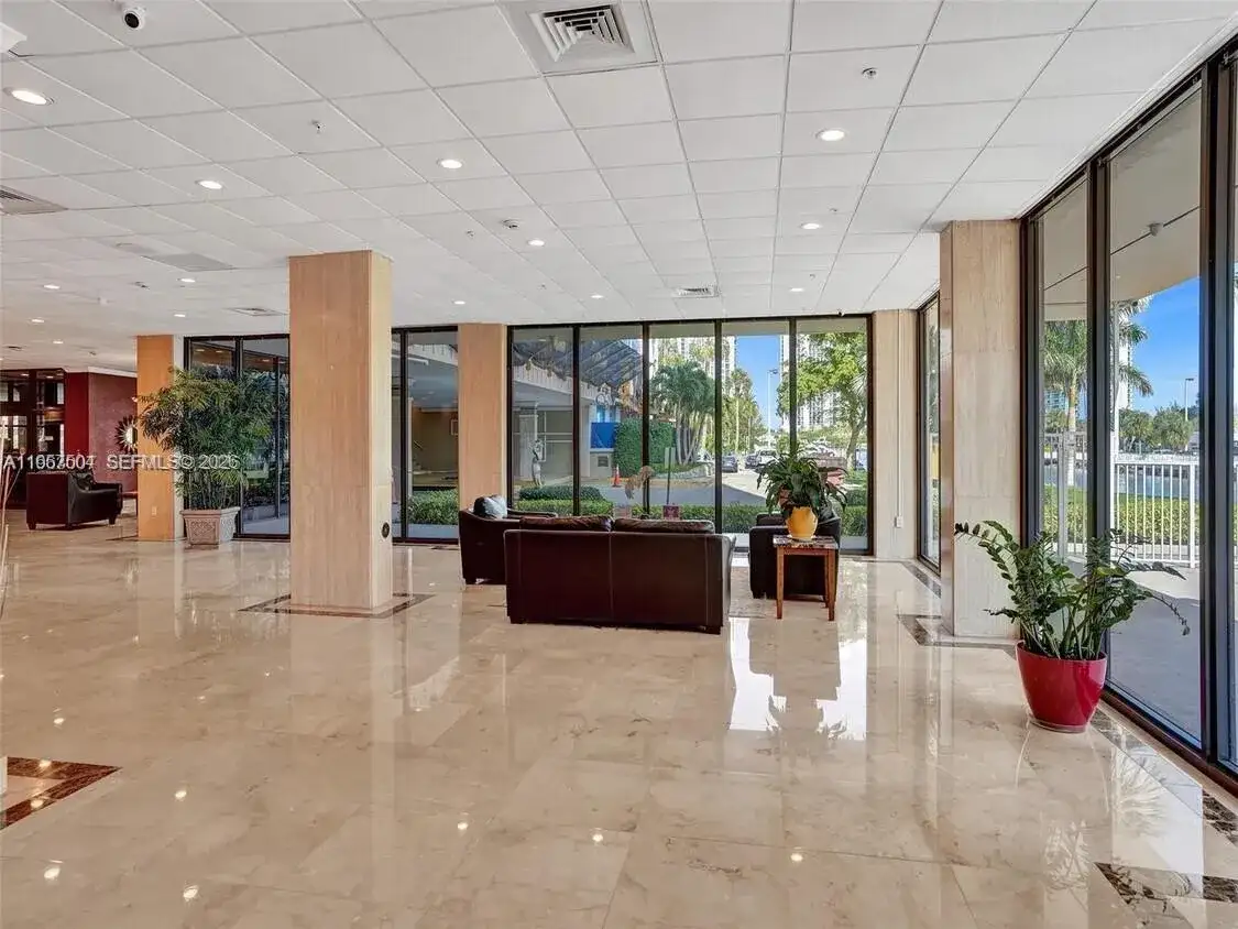 400 Kings Point Dr # 328, Sunny Isles Beach FL 33160 photo 5