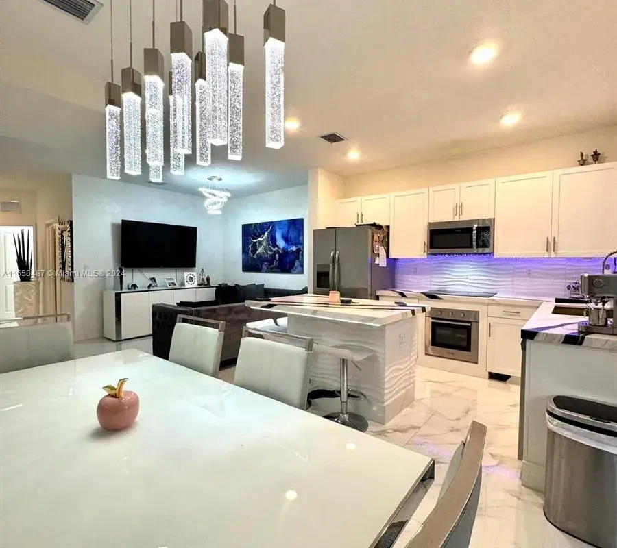1856 SE 26th Rd # 1856, Homestead FL 33035-2356
