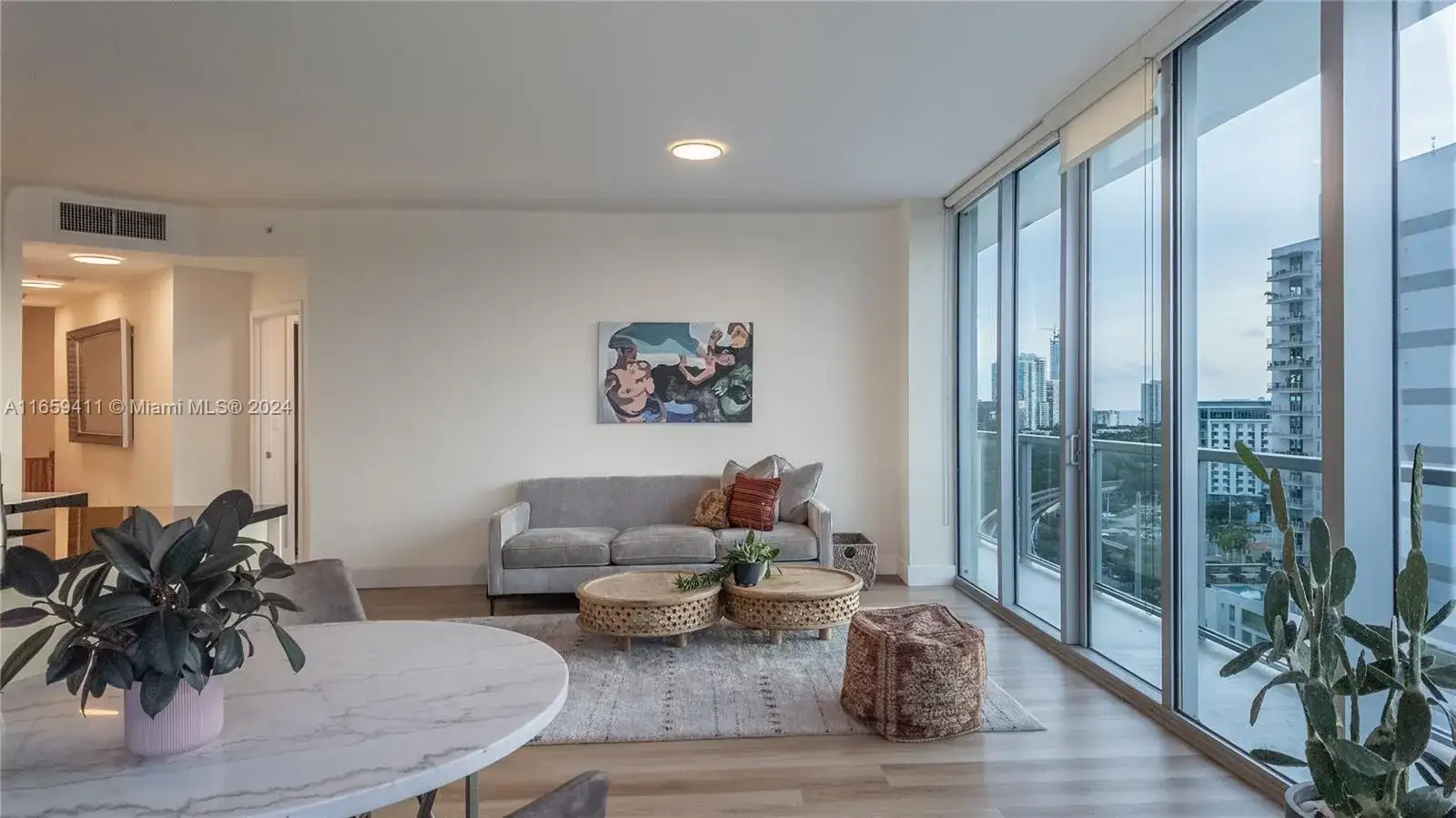 79 SW 12th St, Miami FL 33130 photo 4