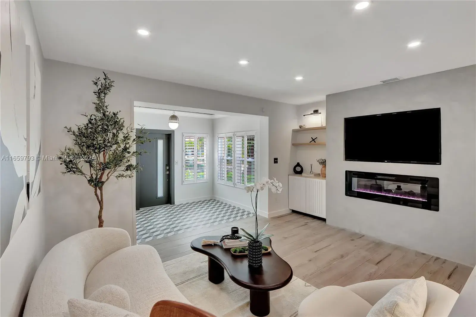 814 Monterey St, Coral Gables FL 33134