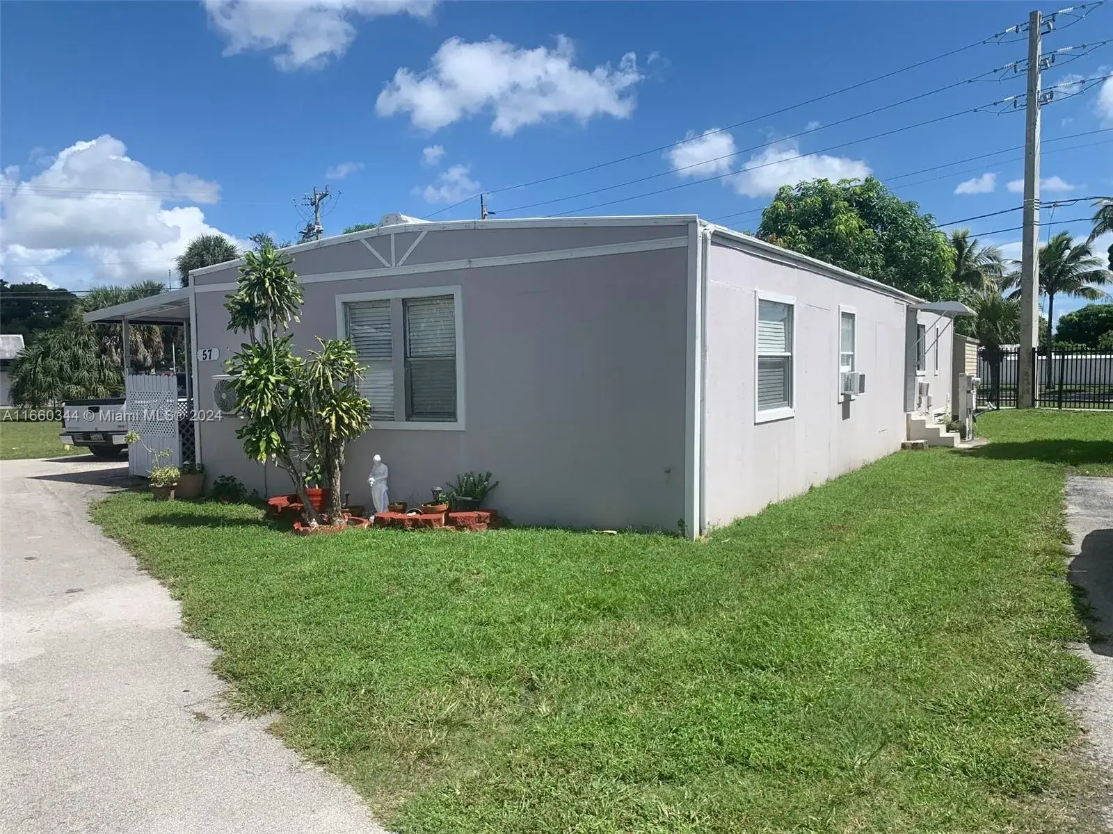 4955 NW 199th St, Miami Gardens FL 33055
