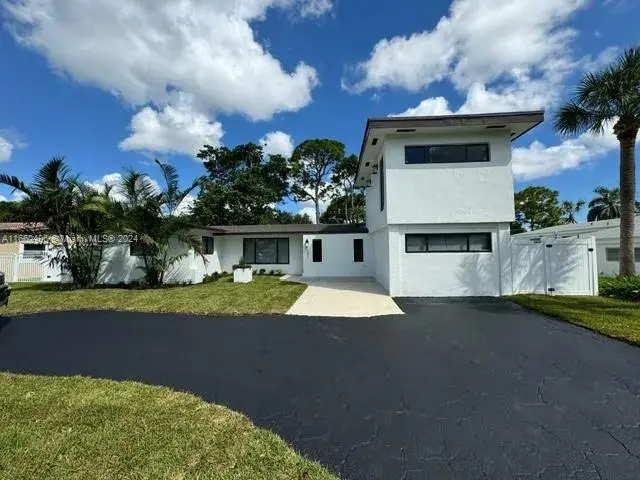 151 SE 6th Ct, Pompano Beach FL 33060