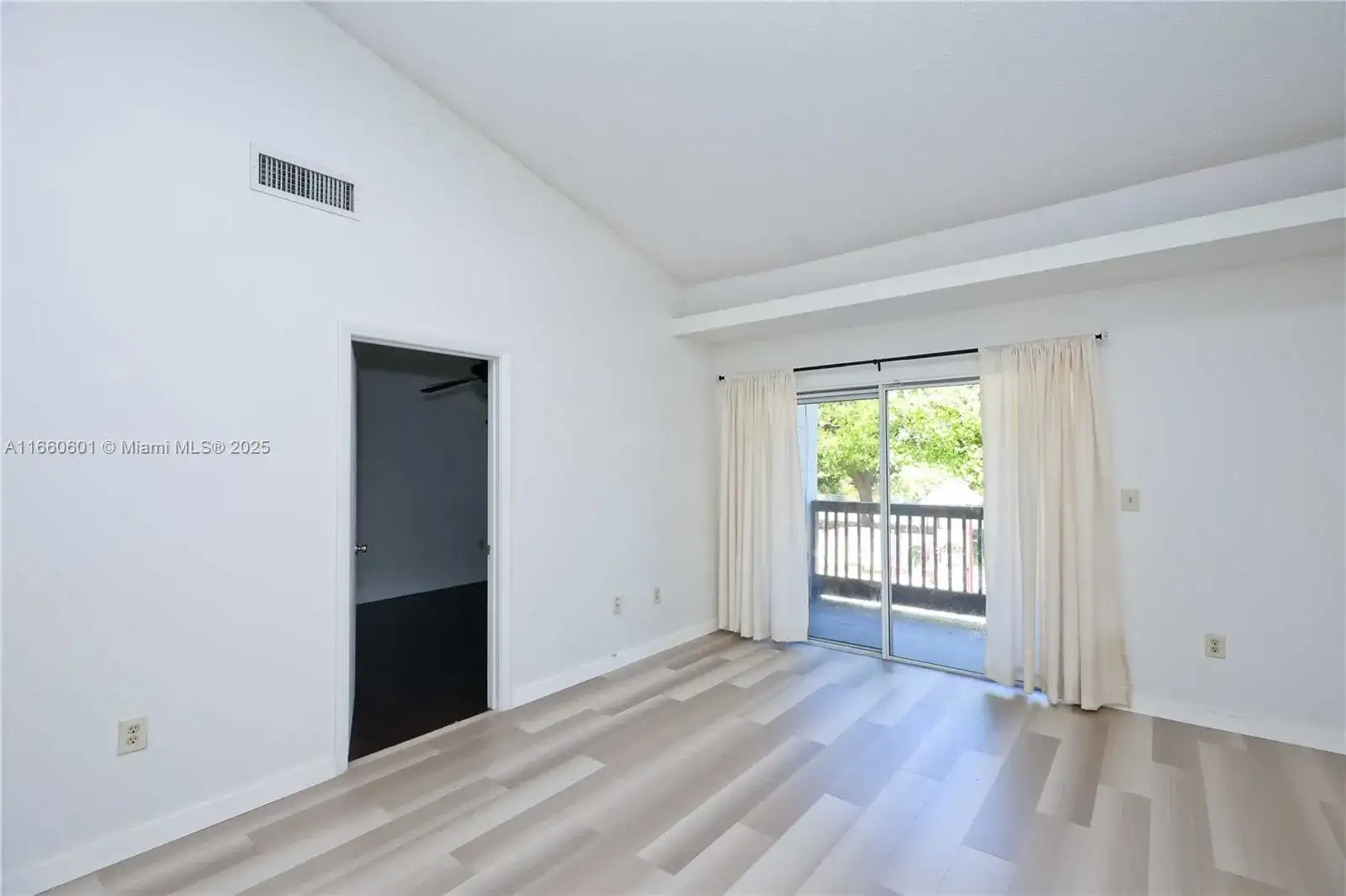 446 SW 113th Way # 446, Pembroke Pines FL 33025 photo 4