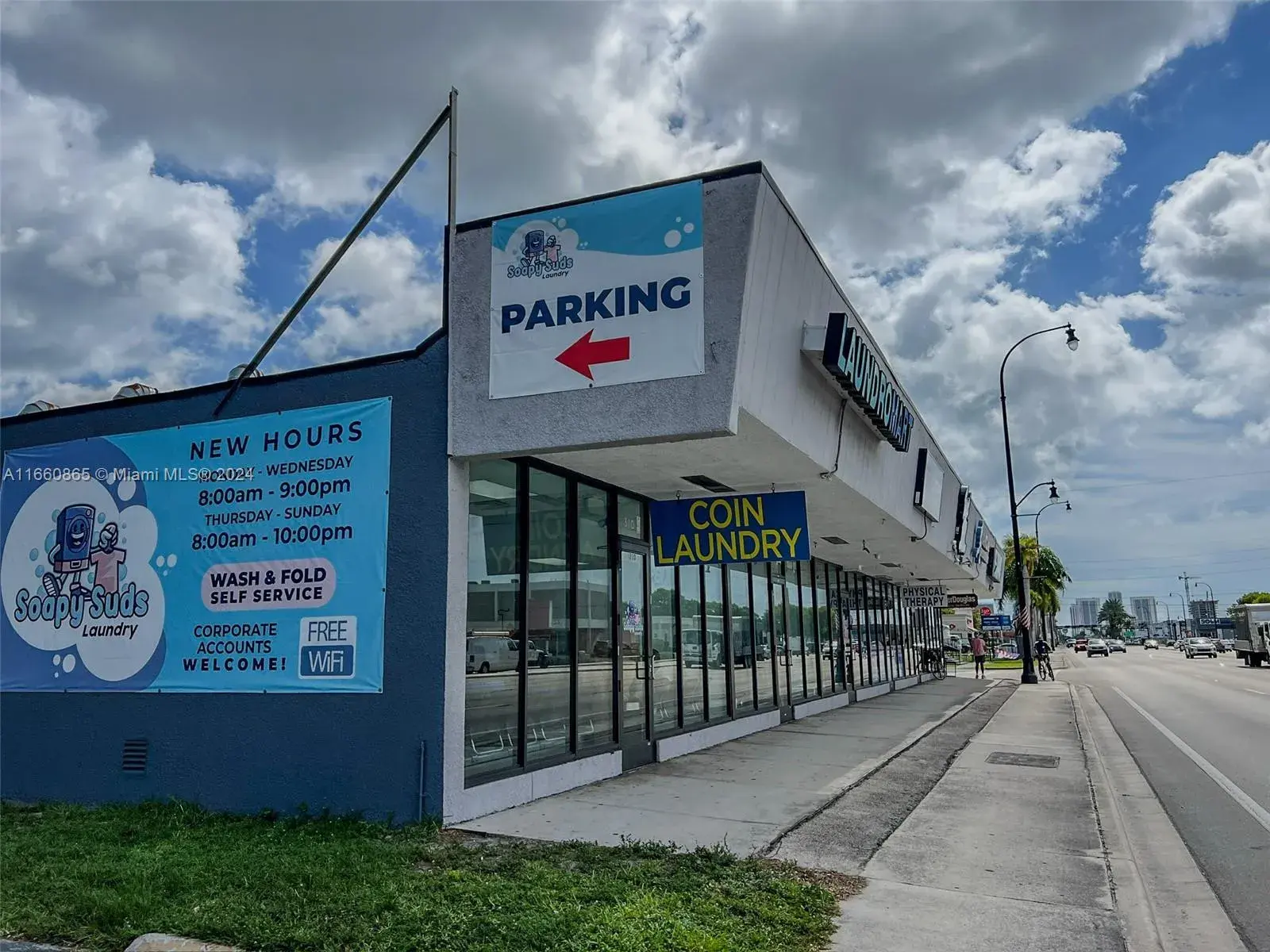 300 W Hallandale Beach Blvd, Hallandale Beach FL 33009