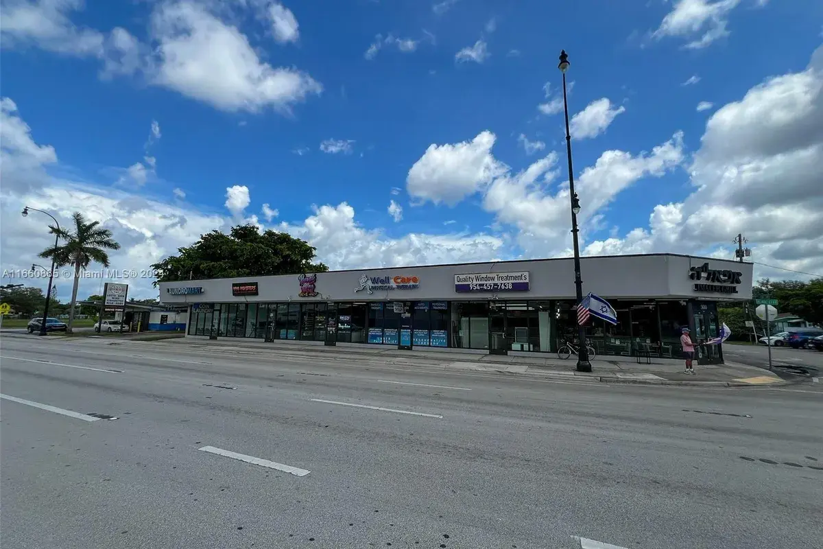 300 W Hallandale Beach Blvd, Hallandale Beach FL 33009