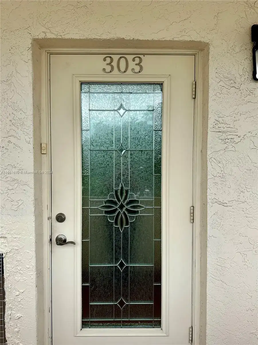 400 S Hollybrook Dr # 303, Pembroke Pines FL 33025 photo 2