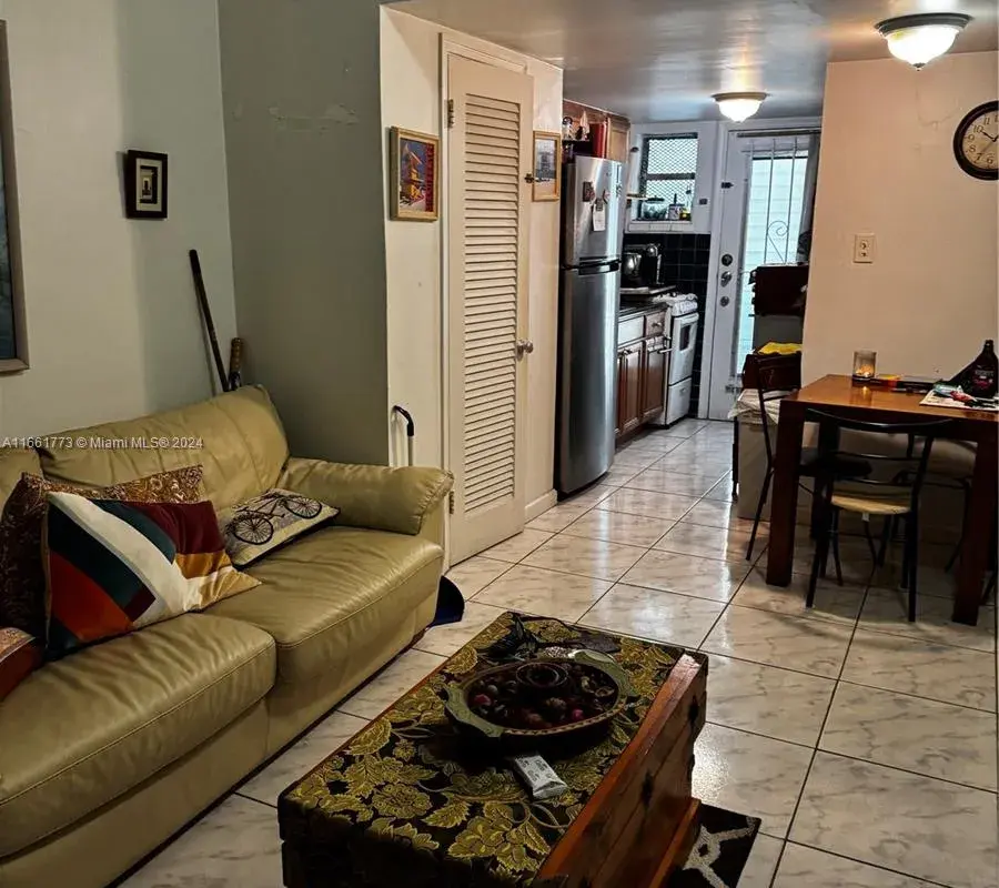 6490 Collins Ave # 4, Miami Beach FL 33141