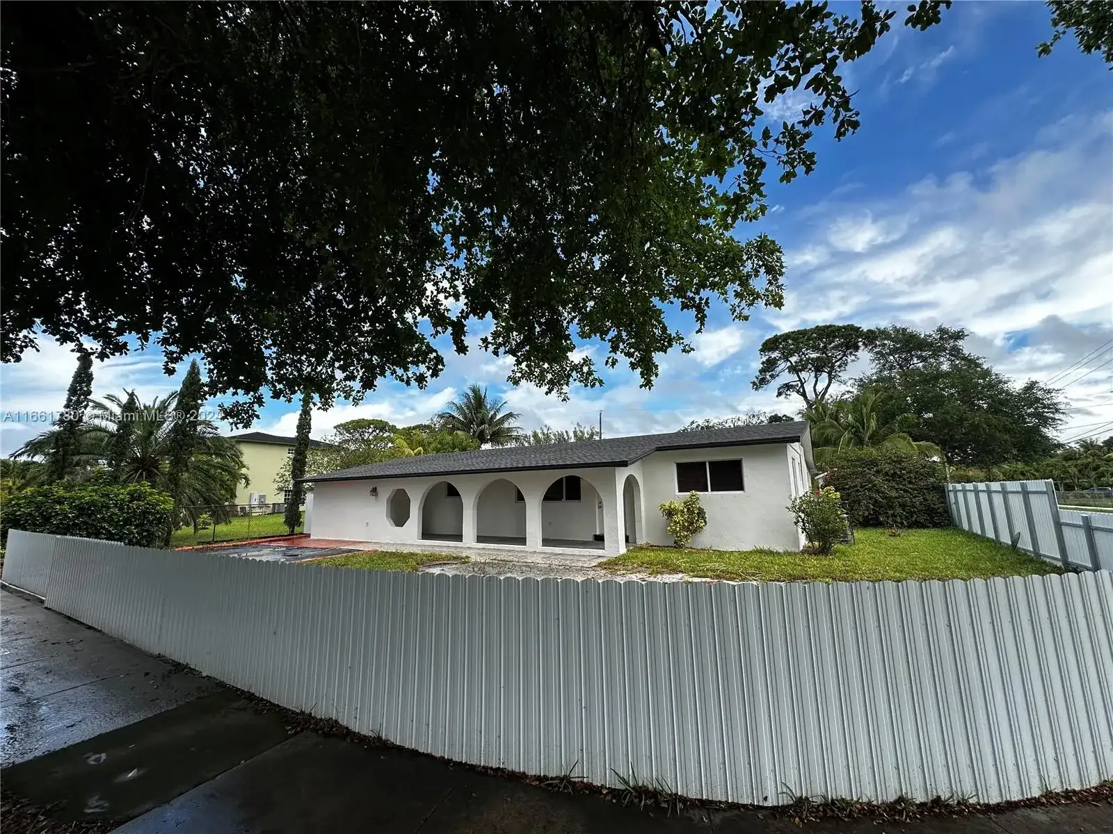 1805 NW 175th St, Miami Gardens FL 33056 photo 2