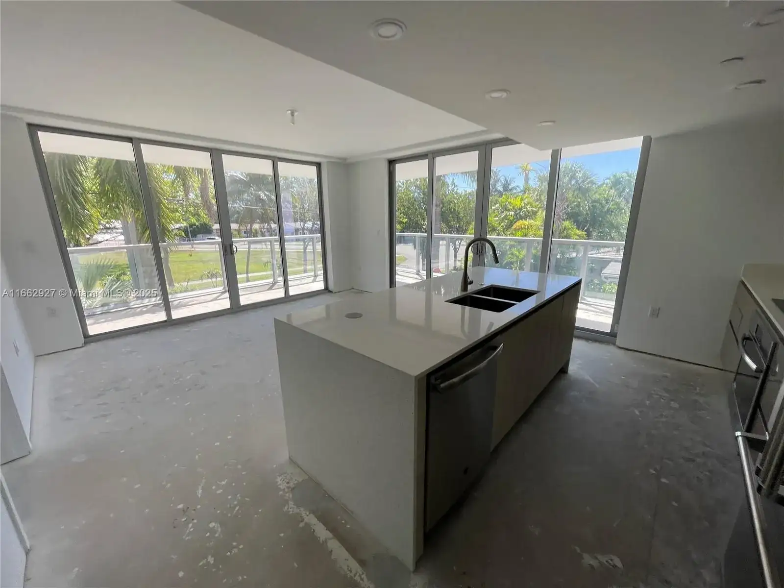 13800 Highland Dr # 210, North Miami Beach FL 33181 photo 3