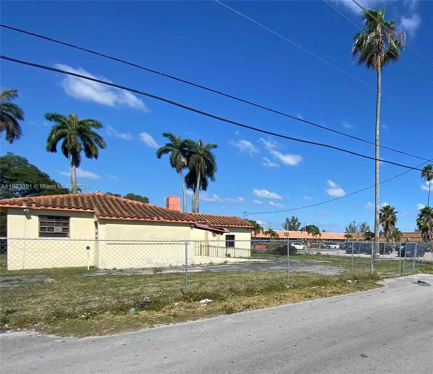 13400 Alexandria Dr, Opa-Locka FL 33054 photo 2