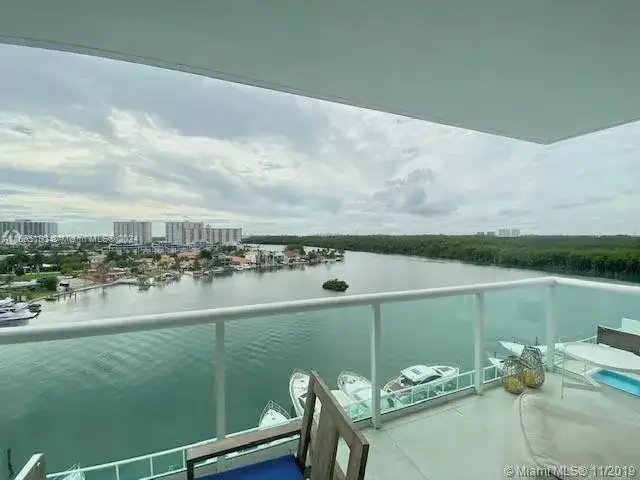 400 Sunny Isles Blvd # 915, Sunny Isles Beach FL 33160 photo 3