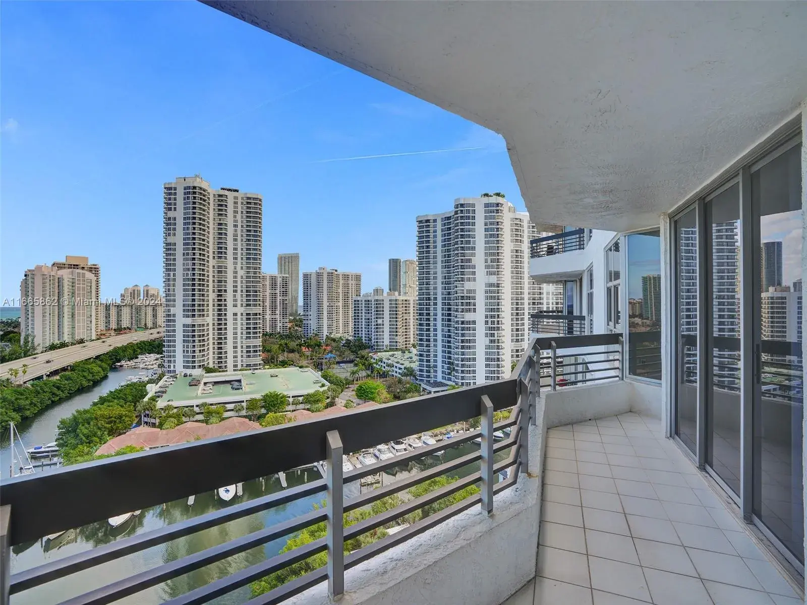 3400 192nd ST # 1811, Aventura FL 33180