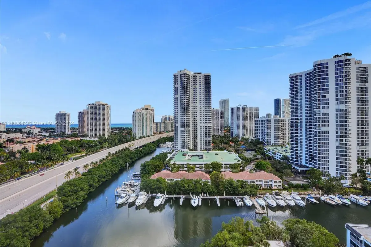 3400 192nd ST # 1811, Aventura FL 33180