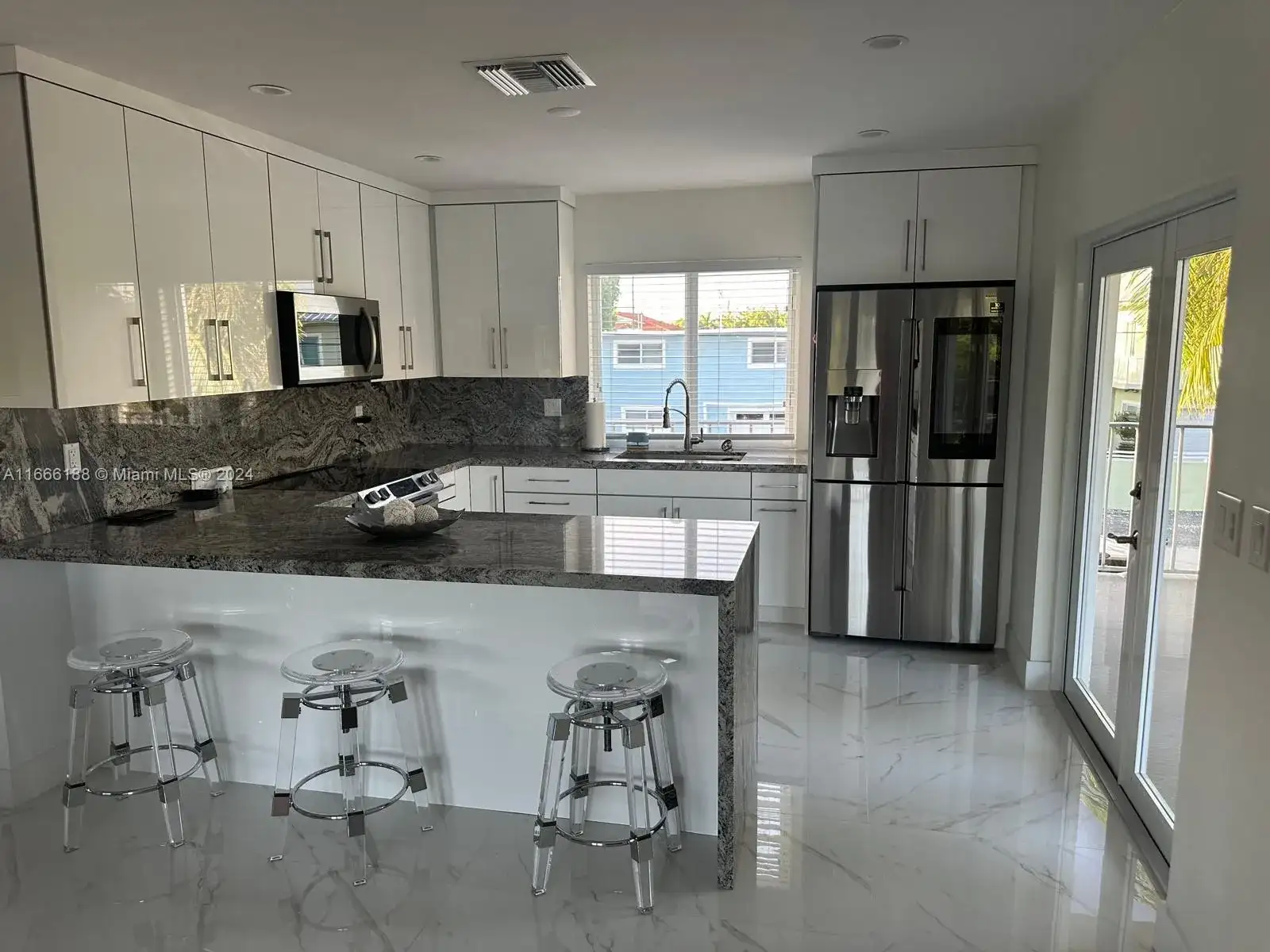 169 Corrine Pl, Key Largo FL 33037 photo 2