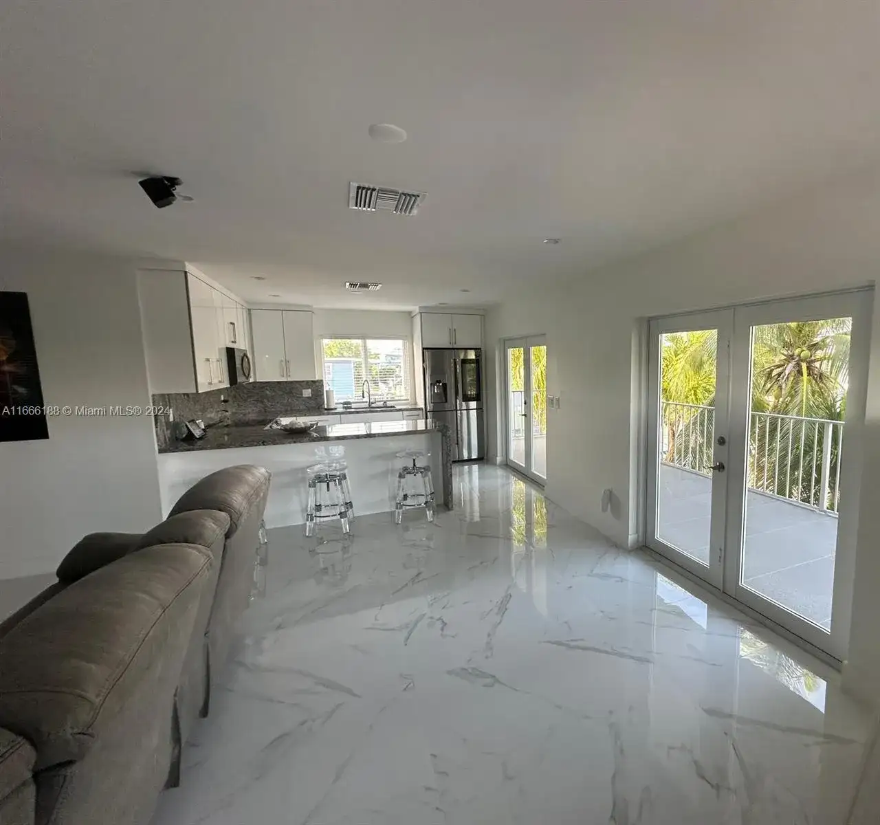 169 Corrine Pl, Key Largo FL 33037 photo 3