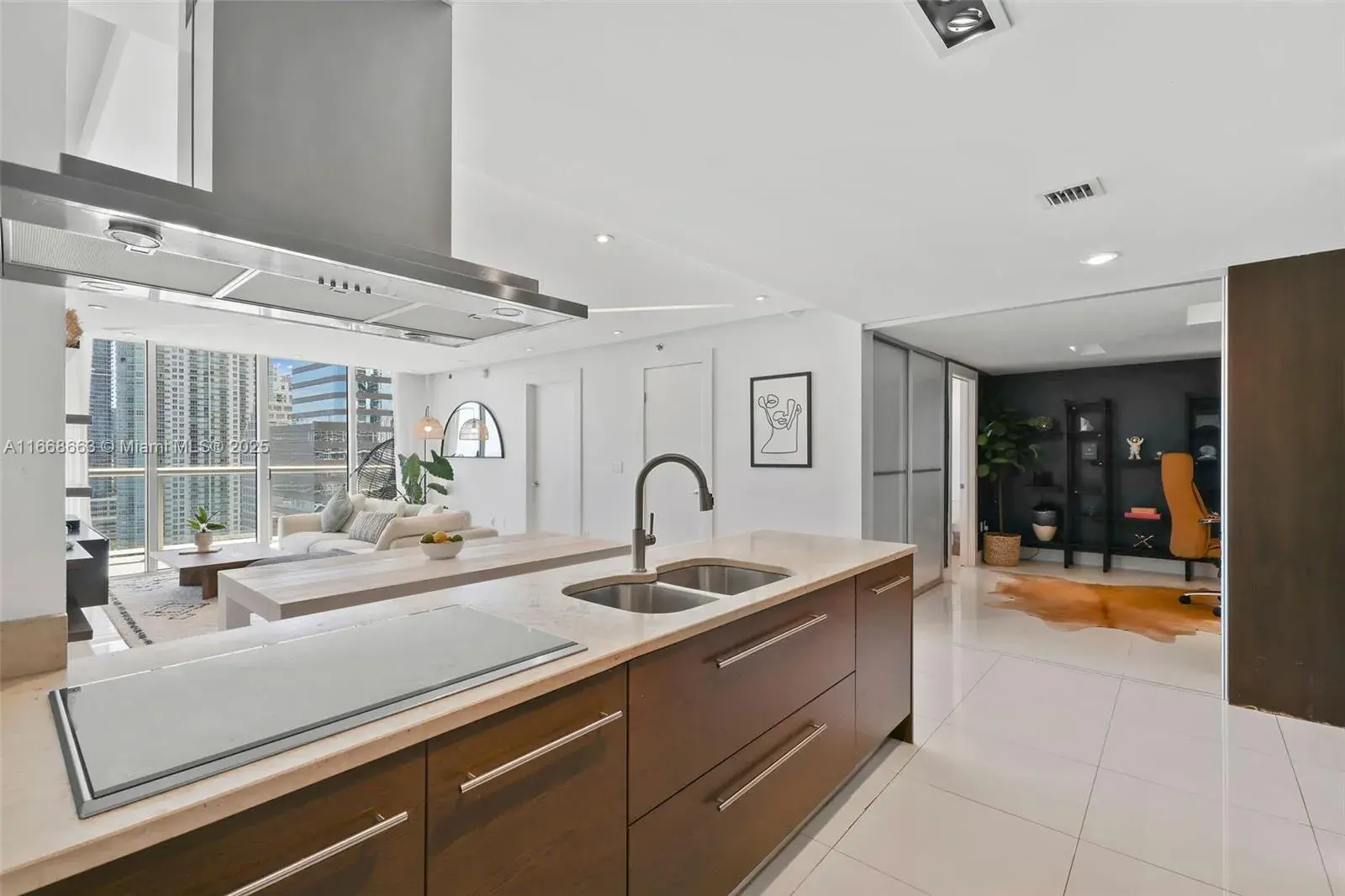495 Brickell Ave, Miami FL 33131