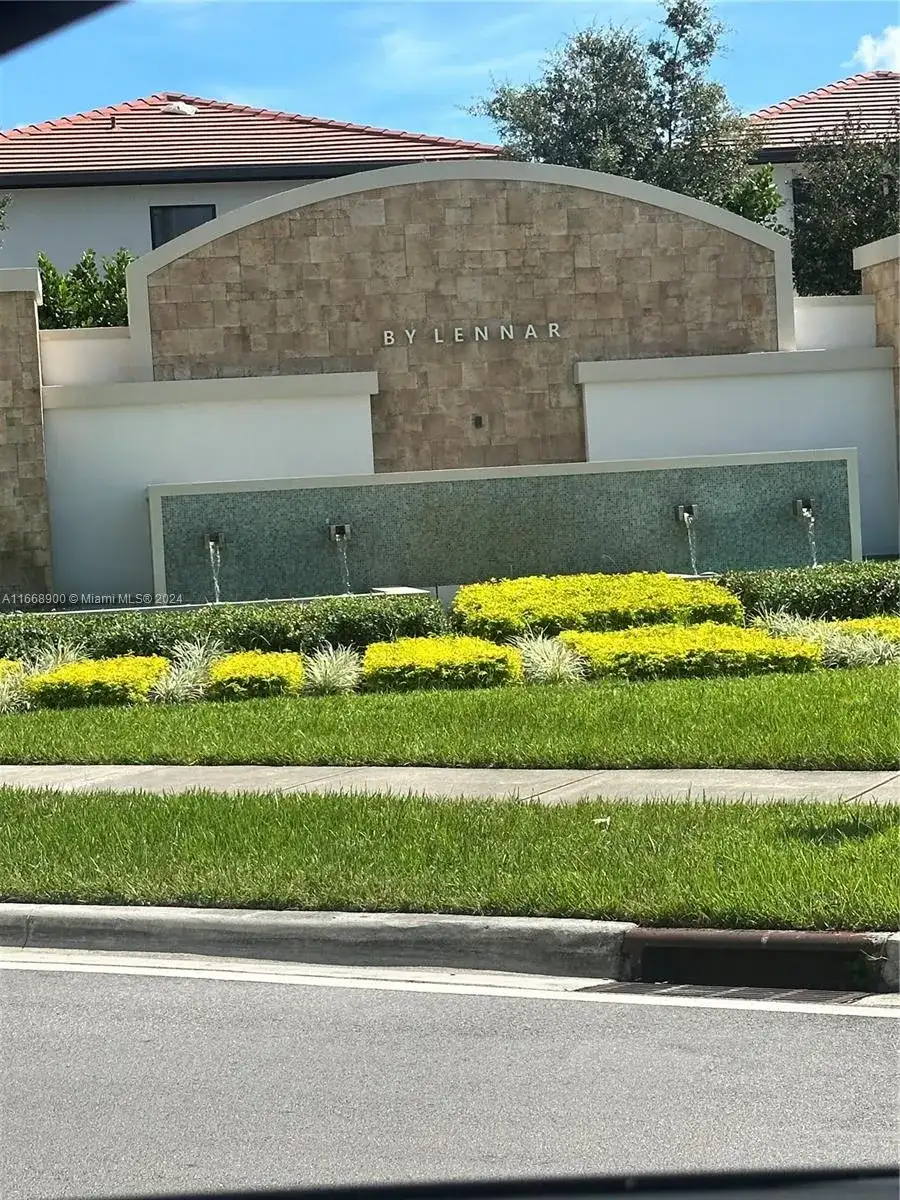 3415 W 112th Ter, Hialeah FL 33018 photo 2
