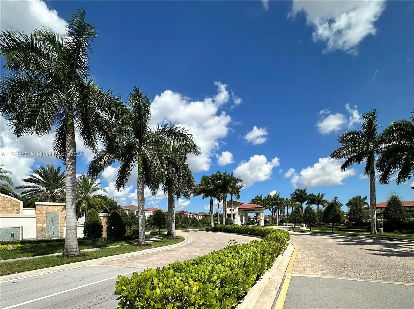 3415 W 112th Ter, Hialeah FL 33018 photo 3