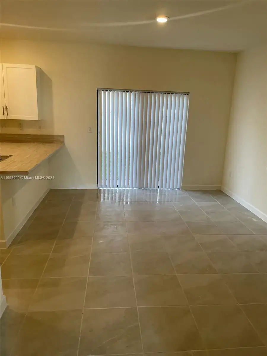 3415 W 112th Ter, Hialeah FL 33018 photo 4