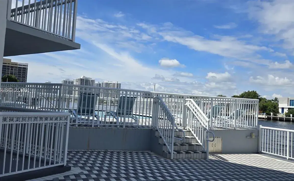 1913 S Ocean Dr # 138, Hallandale Beach FL 33009