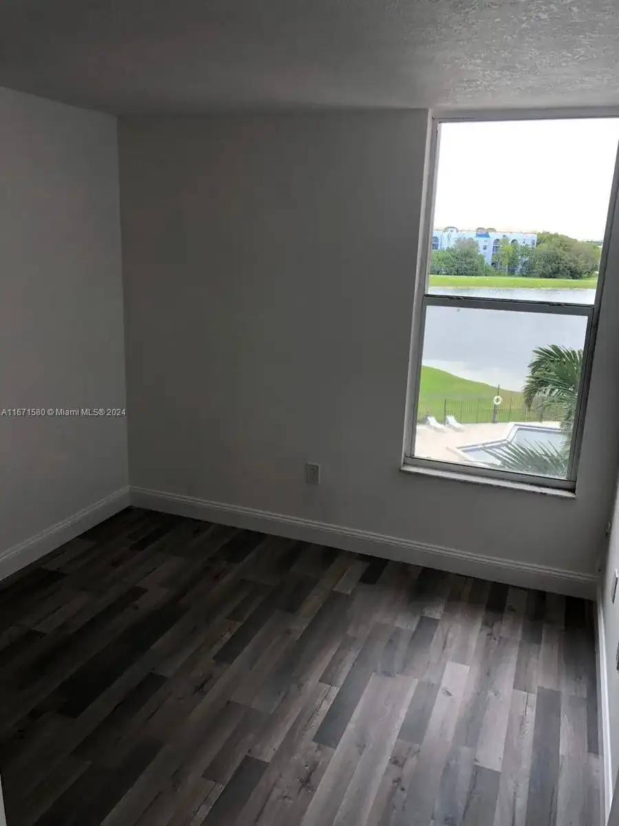9682 Fontainebleau Blvd # 507, Miami FL 33172 photo 5