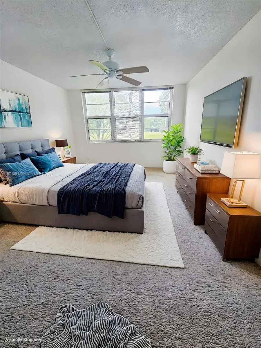 4020 W Palm Aire Dr # 203, Pompano Beach FL 33069