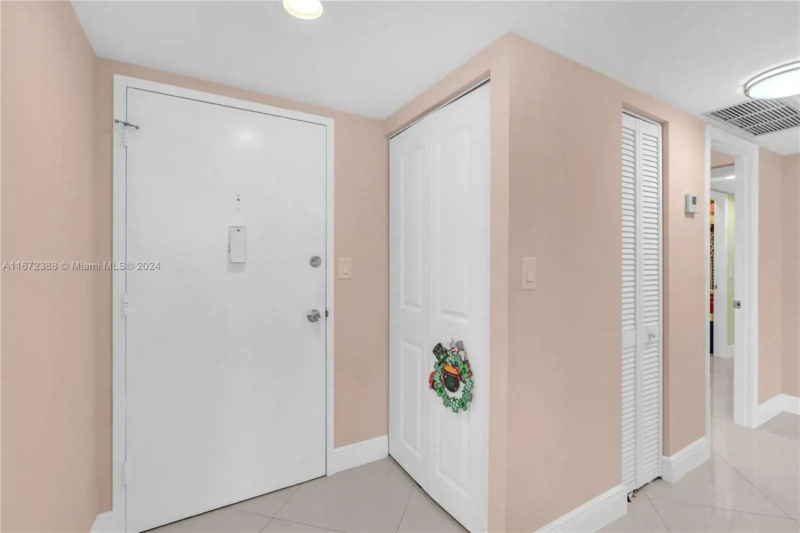 1301 NE Miami Gardens Dr # 1225W, Miami FL 33179 photo 2