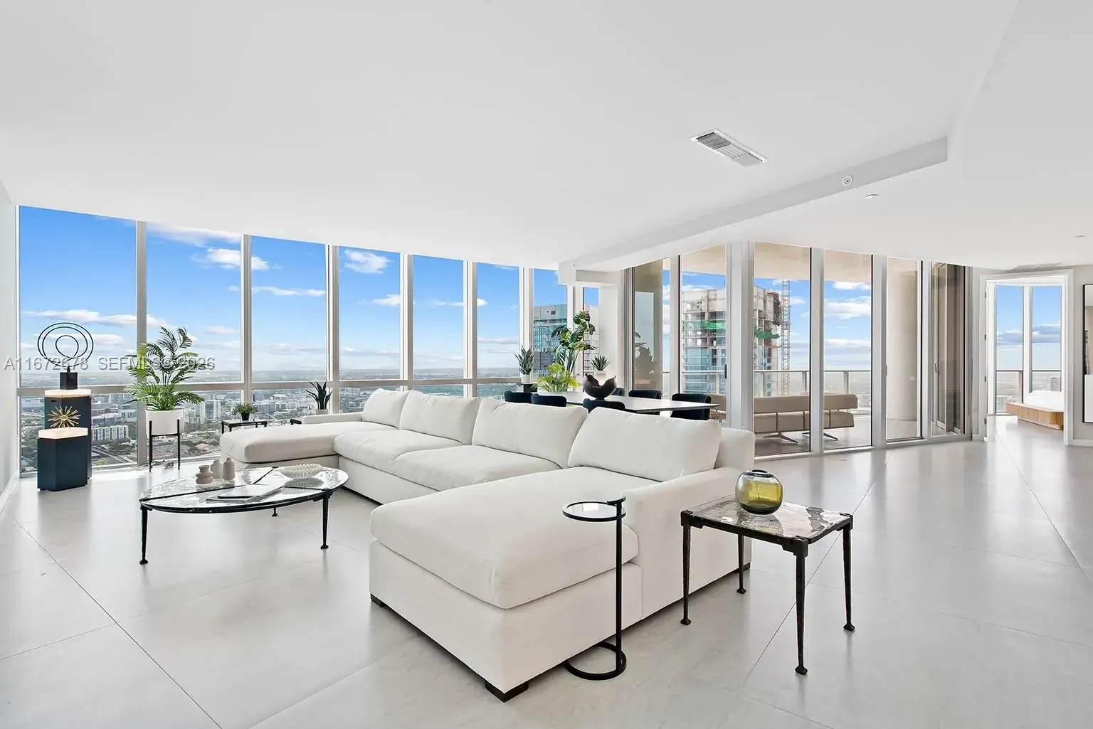 851 NE 1st Ave # 5402, Miami FL 33132