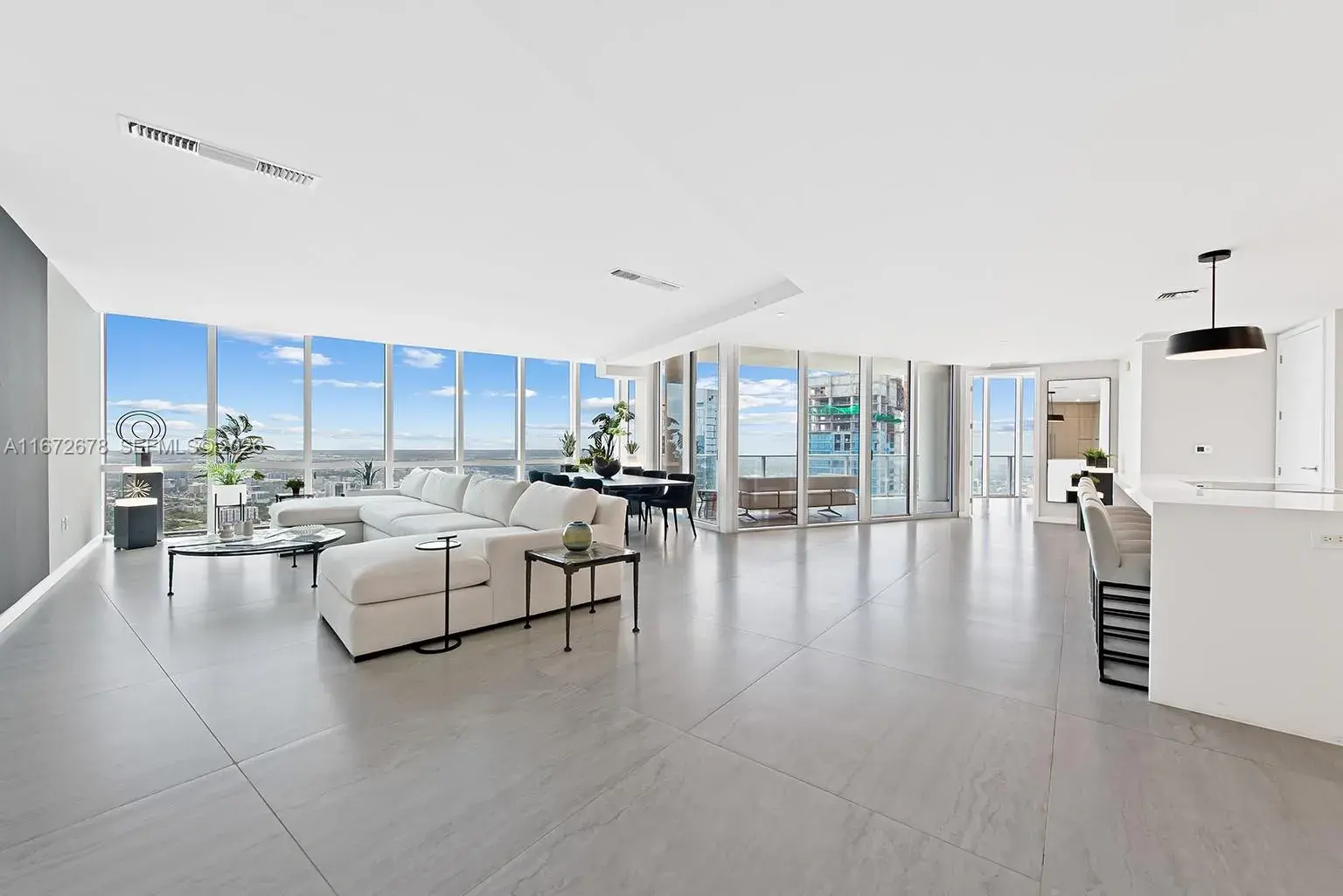 851 NE 1st Ave # 5402, Miami FL 33132