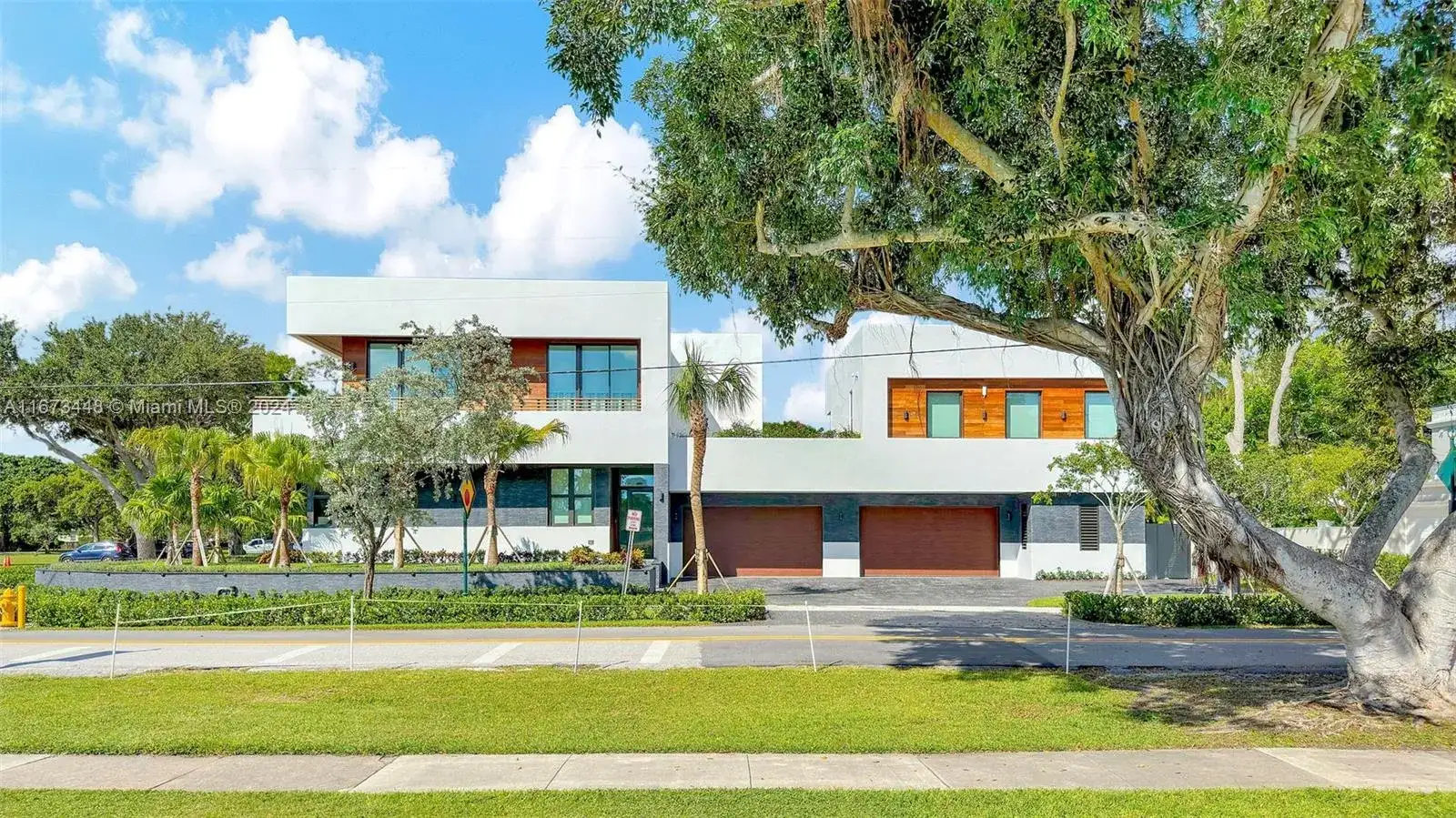 9860 NE 5th Avenue Rd, Miami Shores FL 33138 photo 4