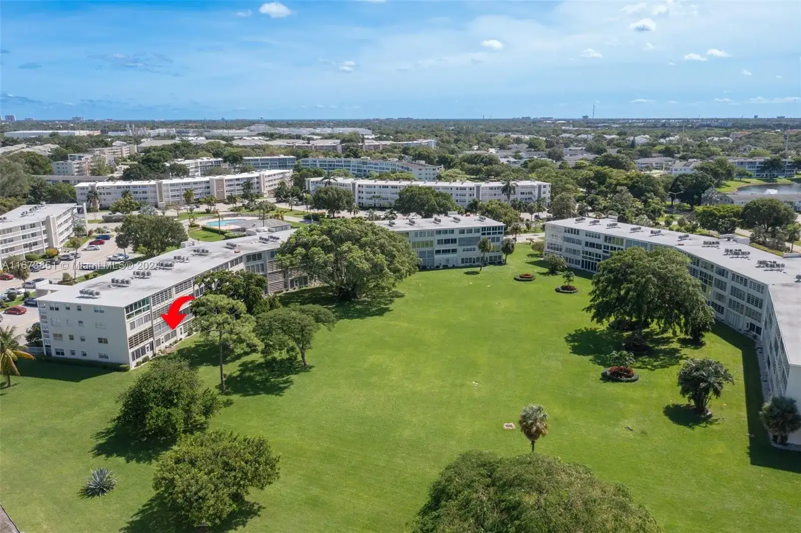 156 E Grantham E # 156, Deerfield Beach FL 33442 photo 4