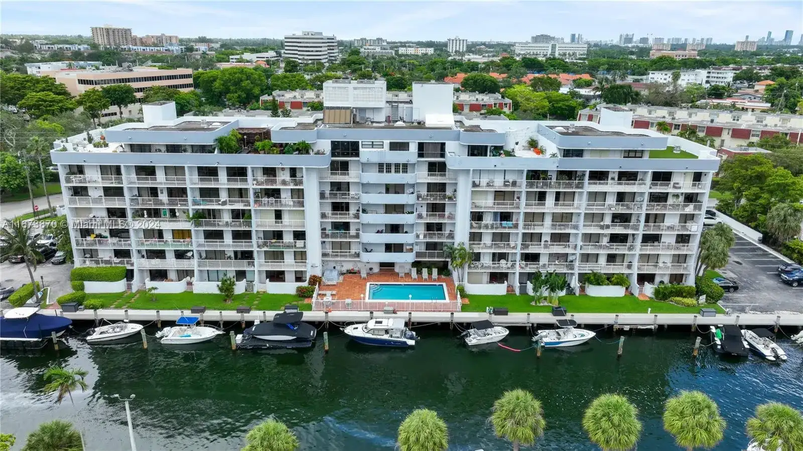 1650 NE 115th St # 309, Miami FL 33181 photo 5