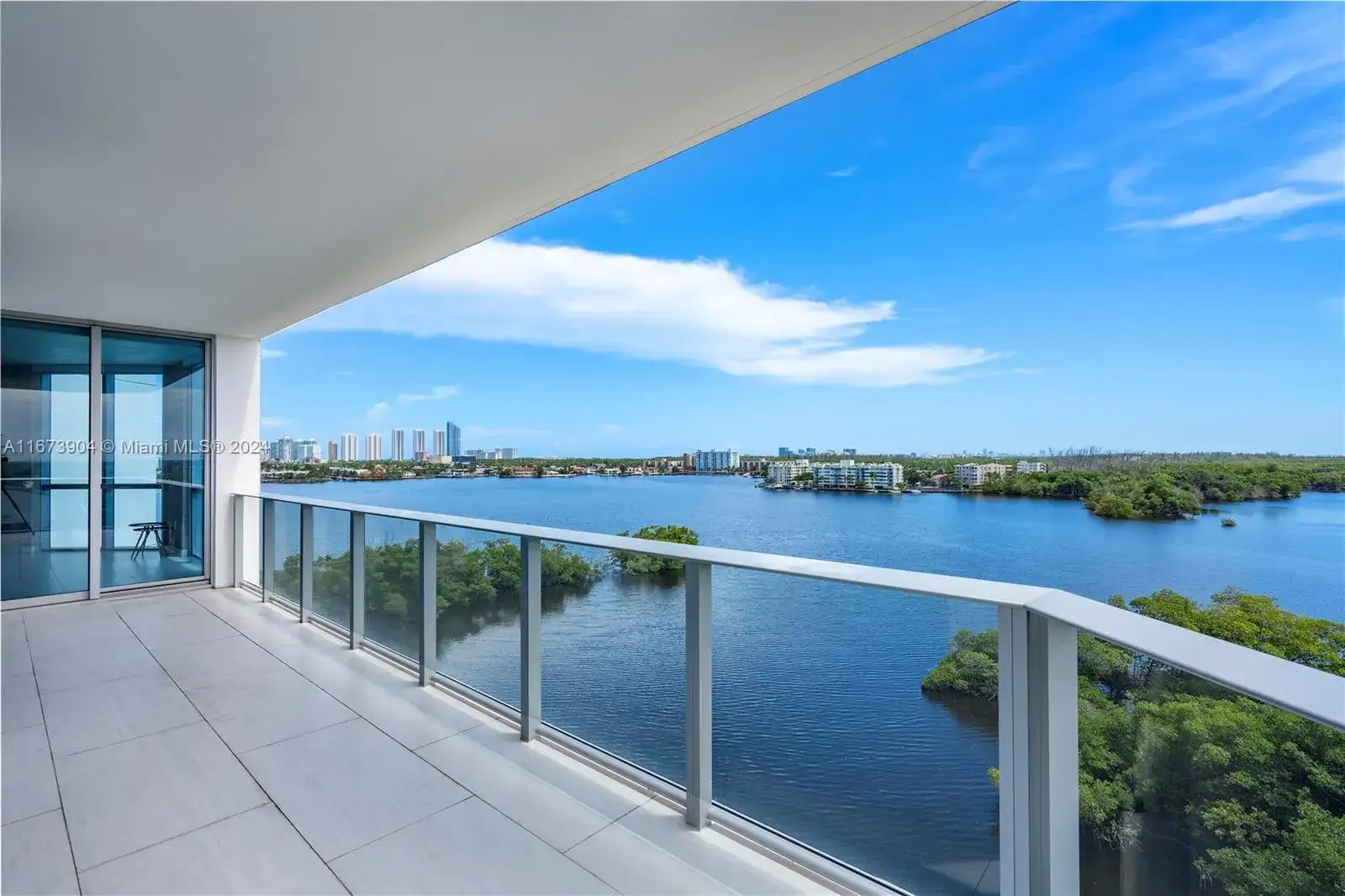 17111 Biscayne Blvd # 802, North Miami Beach FL 33160 photo 2