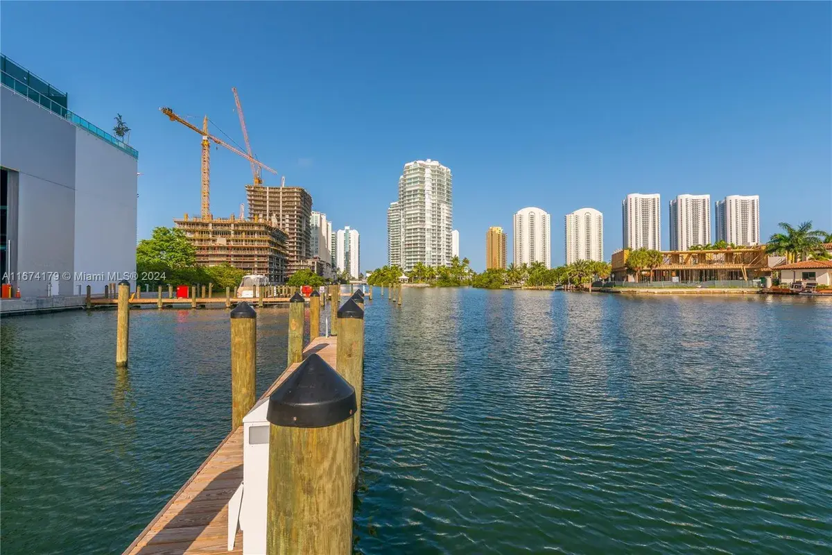 400 Sunny Isles Blvd, Sunny Isles Beach FL 33160