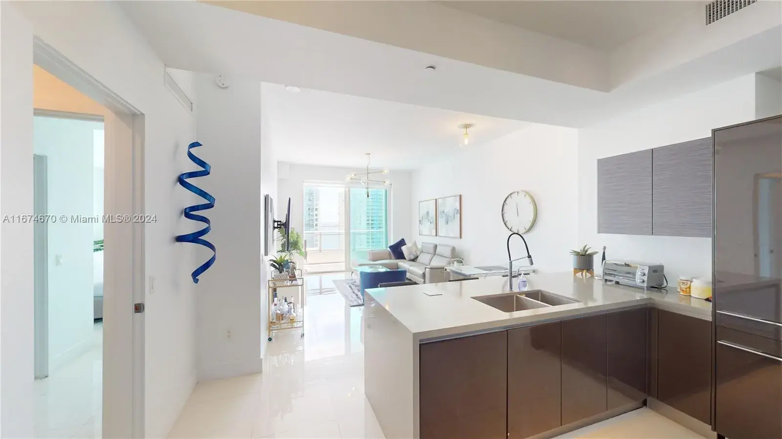1080 Brickell Ave # 2804, Miami FL 33131