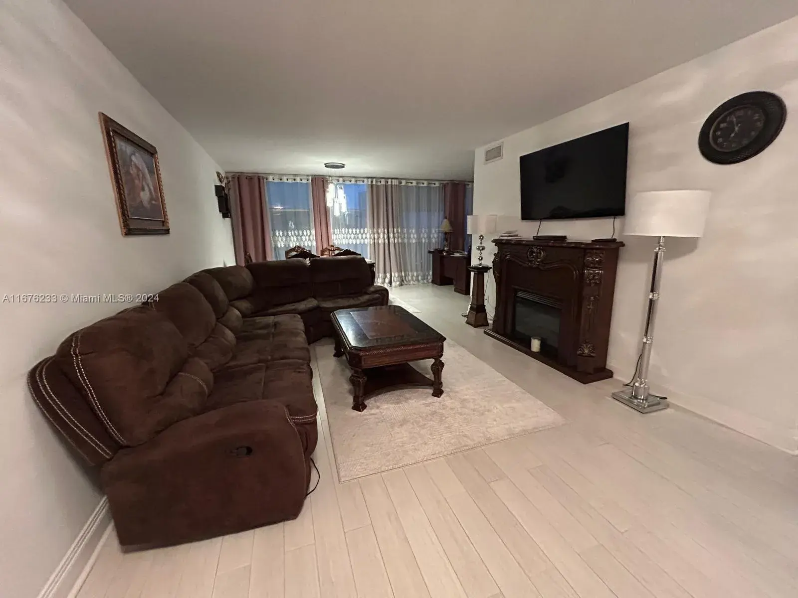 801 Three Islands Blvd # 518, Hallandale Beach FL 33009