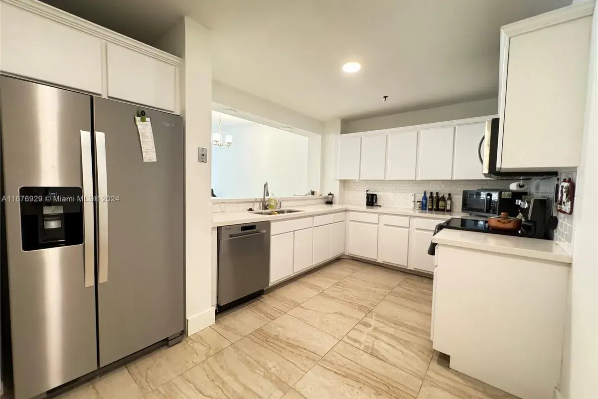 201 Crandon Blvd # 324, Key Biscayne FL 33149