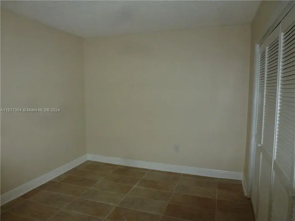 21075 NE 34 Ave # 2, Aventura FL 33180