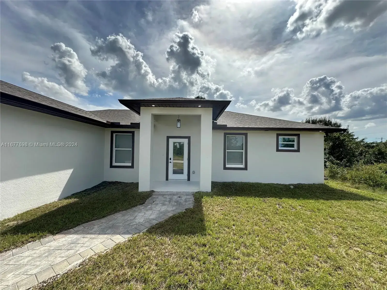 868 Cervantes, Lehigh Acres FL 33974 photo 2