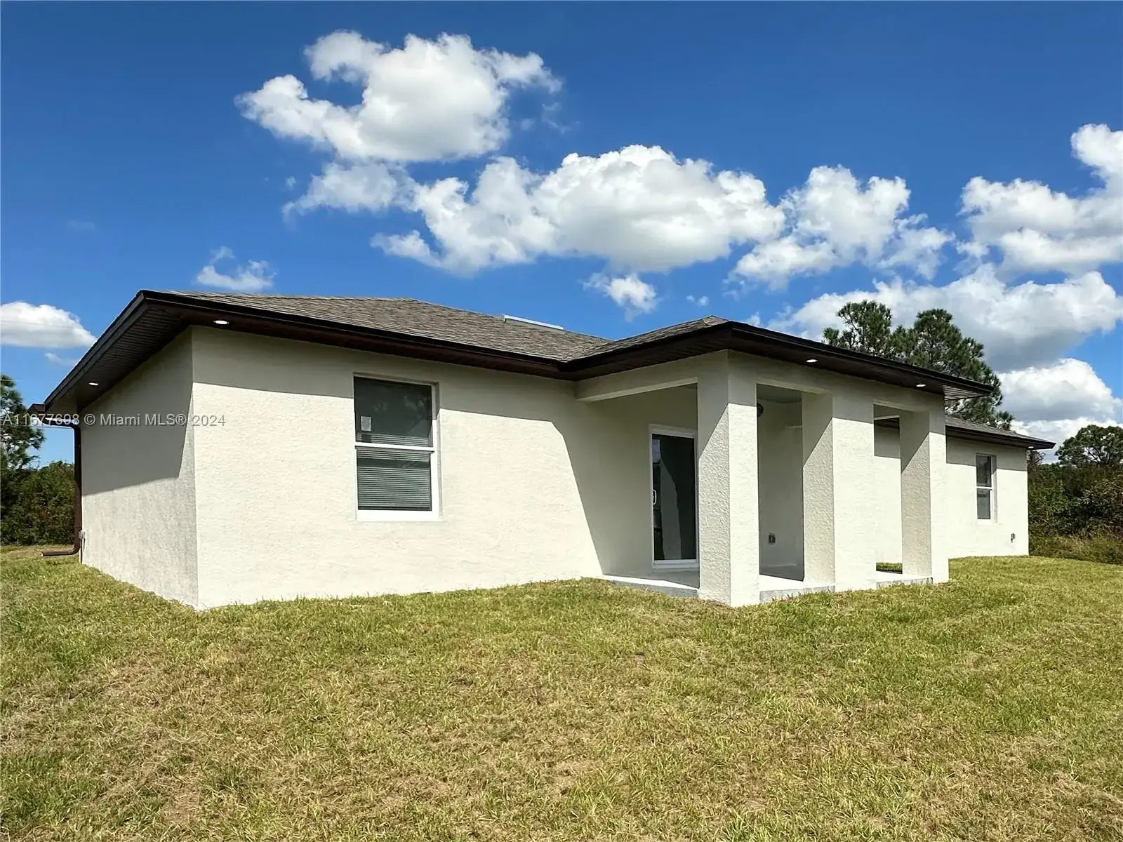 868 Cervantes, Lehigh Acres FL 33974 photo 5