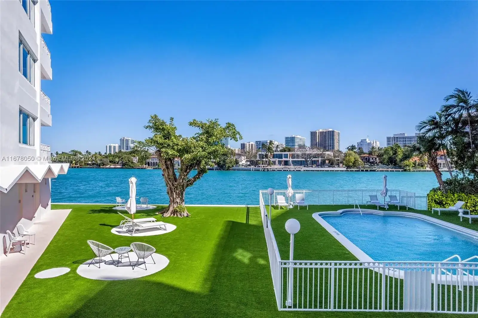 9881 E Bay Harbor Dr # 301, Bay Harbor Islands FL 33154