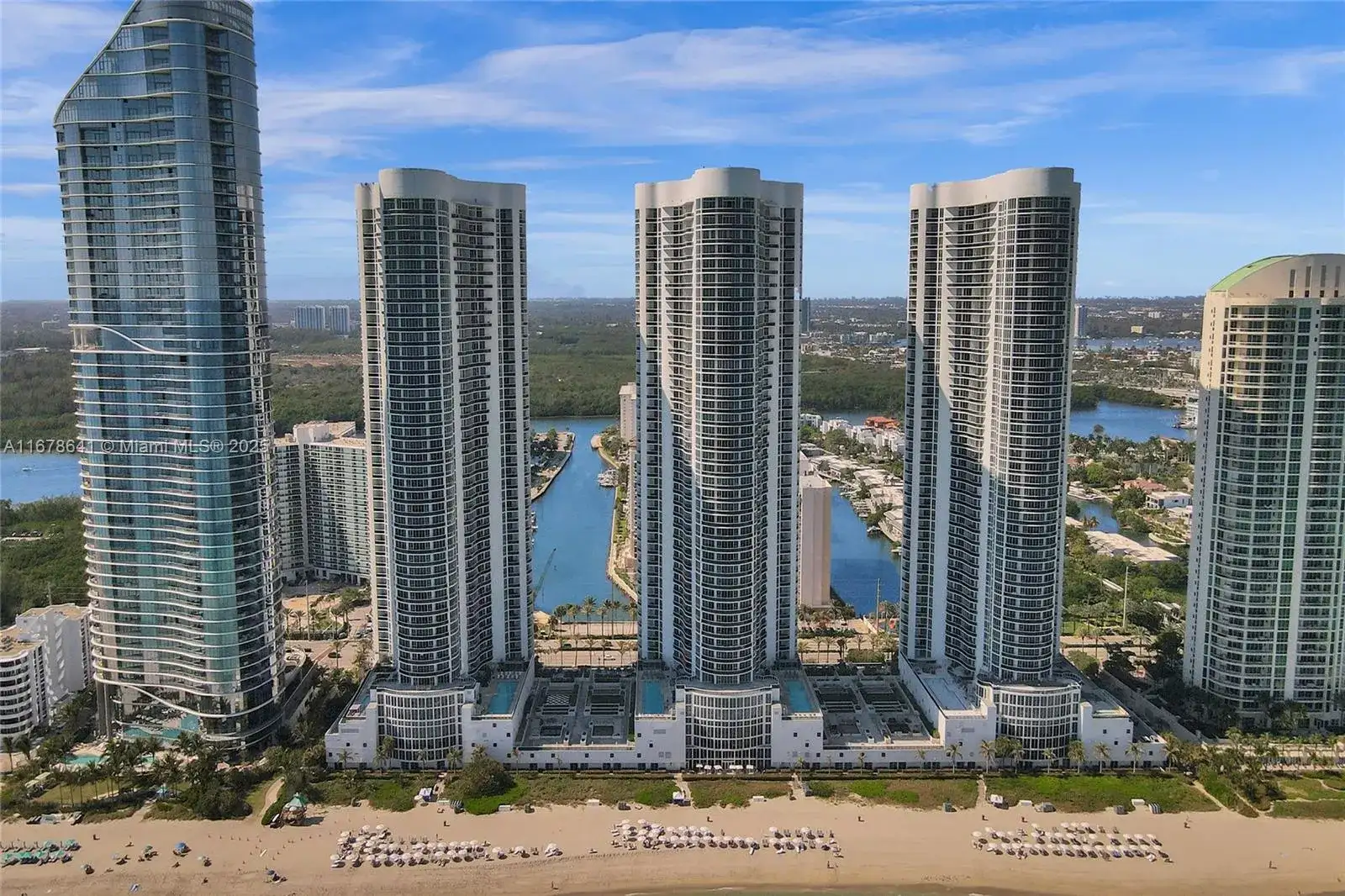15811 Collins Ave # 3302, Sunny Isles Beach FL 33160 photo 2