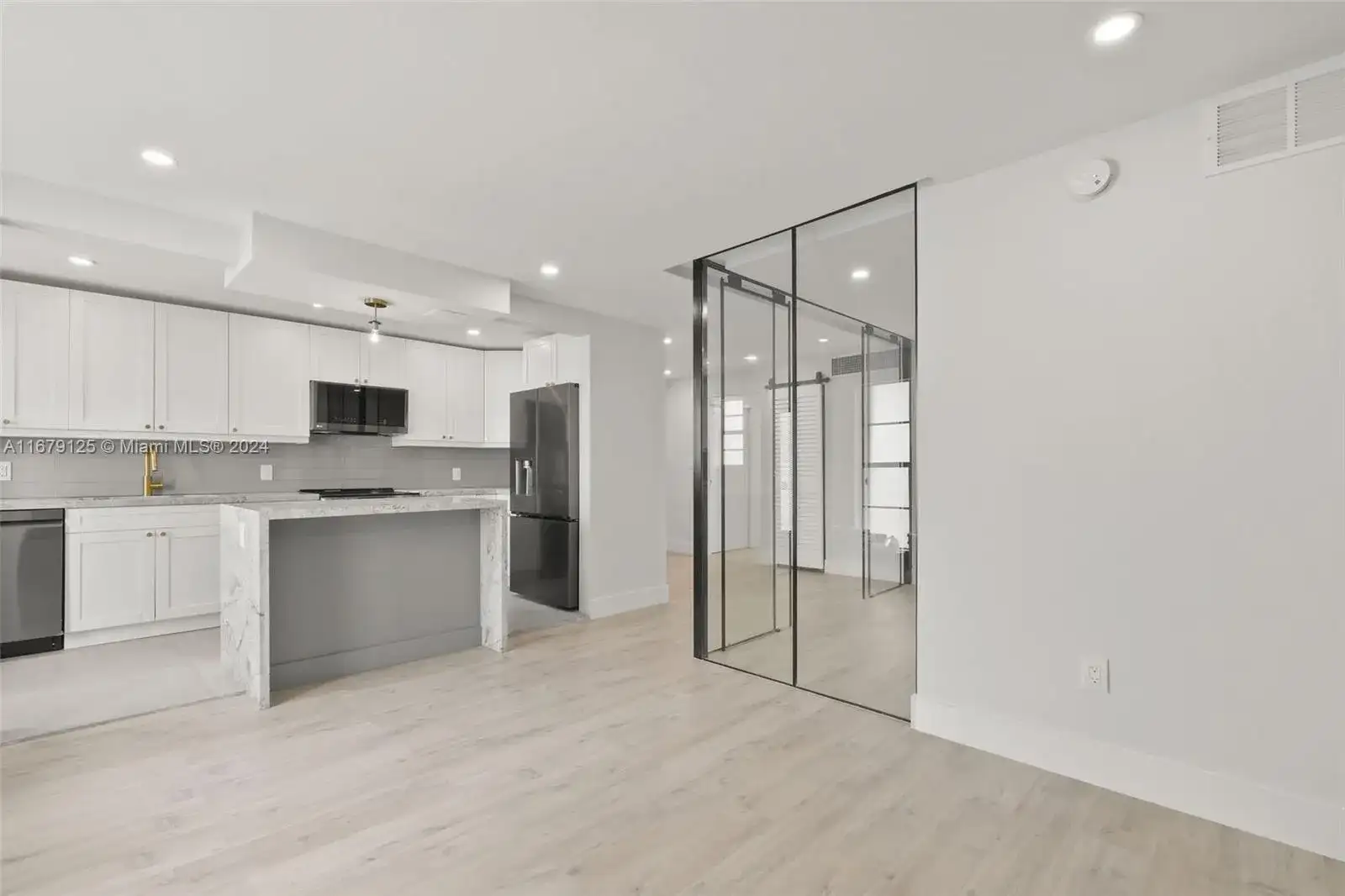 1340 Lincoln Rd # 603, Miami Beach FL 33139 photo 2