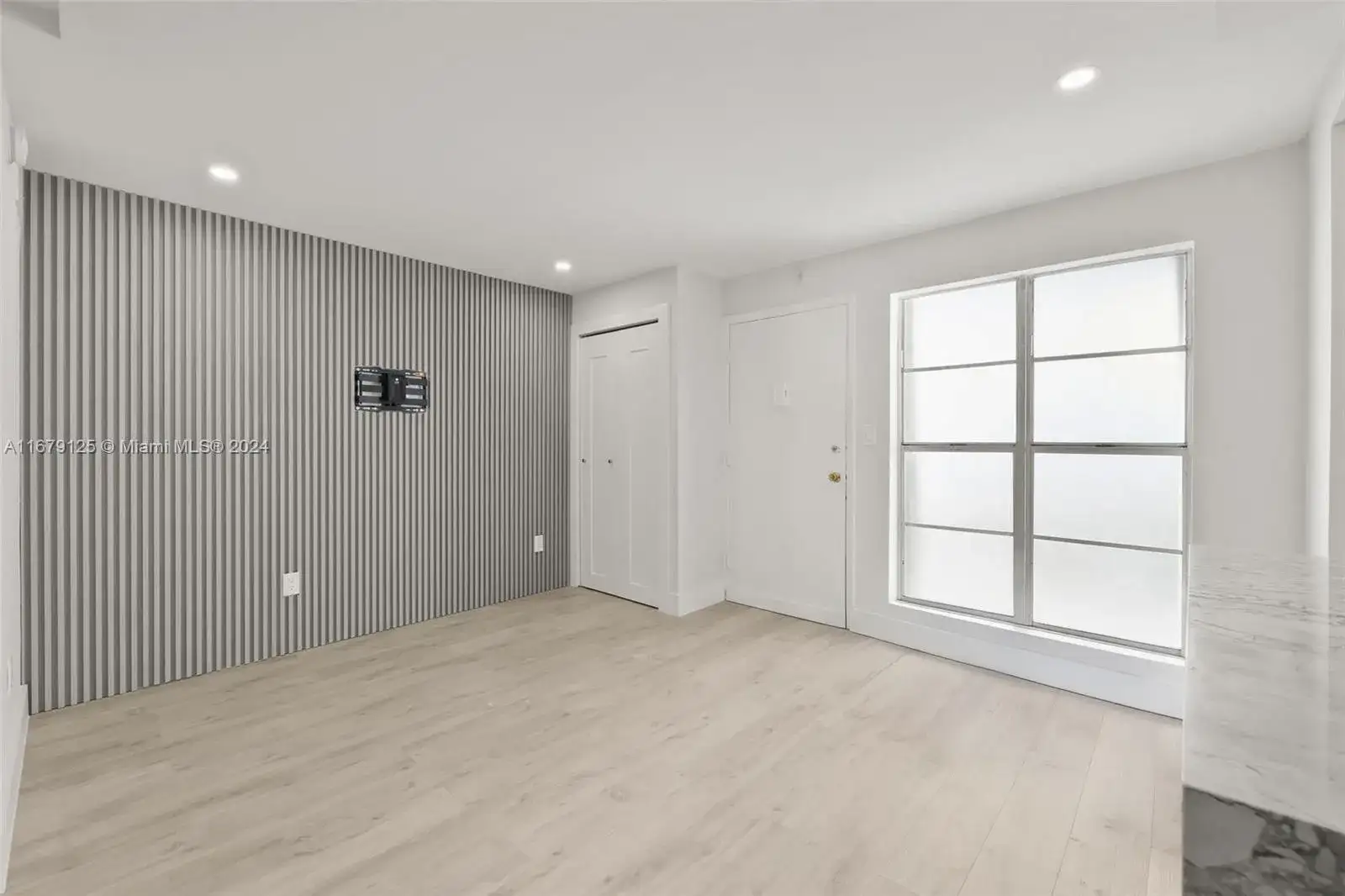 1340 Lincoln Rd # 603, Miami Beach FL 33139 photo 3
