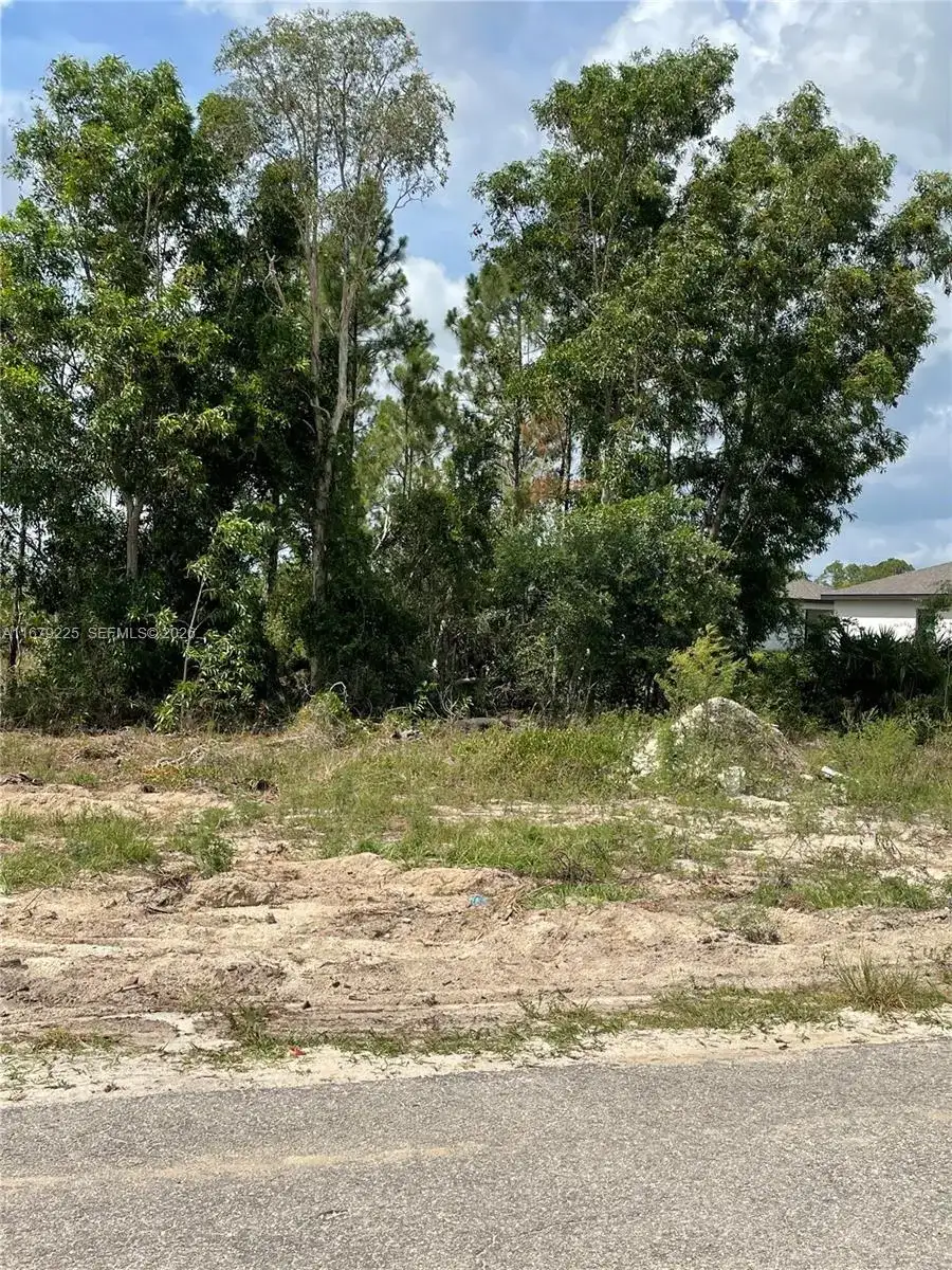 869 Winwood Circle, Fort Myers FL 33913 photo 2