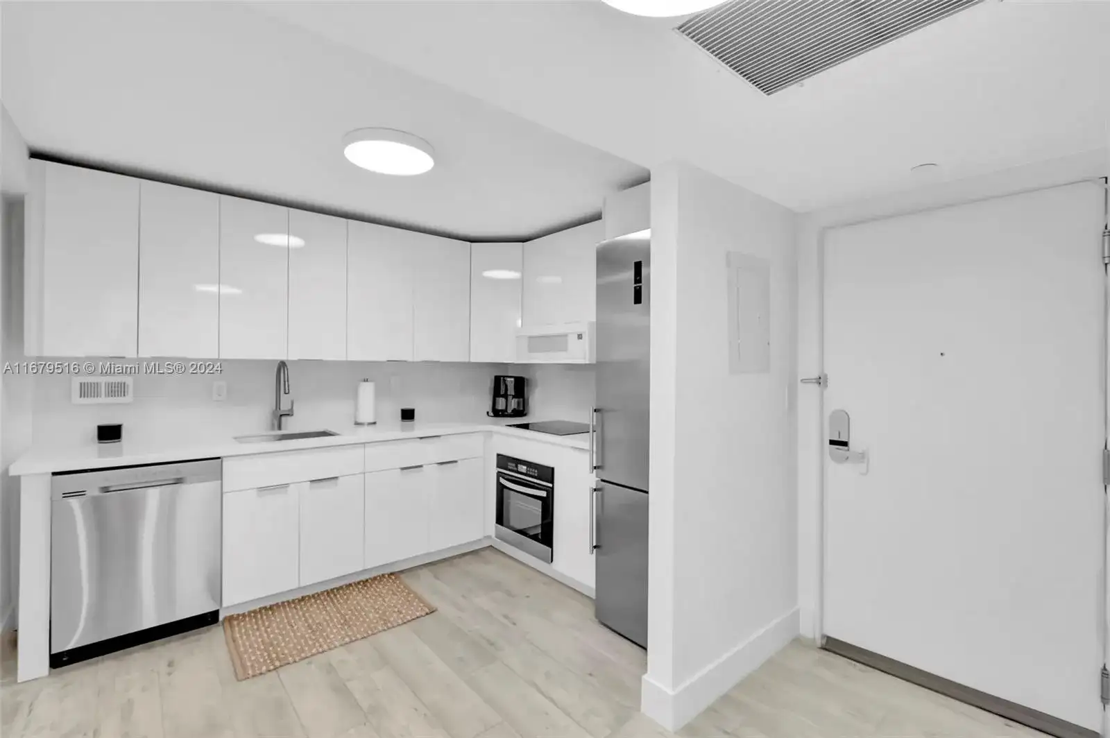2301 Collins Ave, Miami Beach FL 33139 photo 5