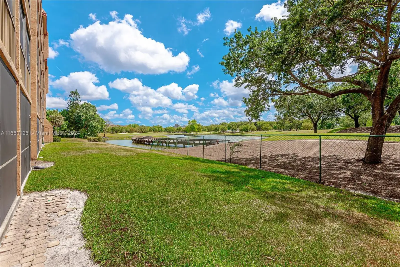 3001 W Rolling Hills Cir # 110, Davie FL 33328 photo 3